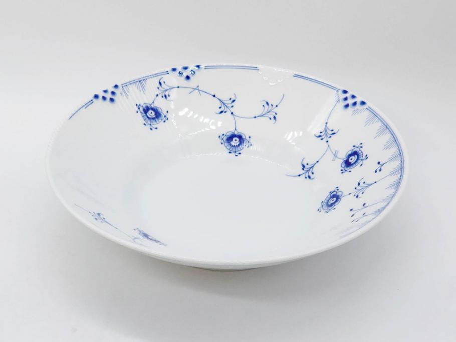 デンマーク　ROYAL COPENHAGEN(ロイヤルコペンハーゲン)　ブルーエレメンツ　美しいフォルムのデザインが目を惹くディーププレート 24cm(皿、洋食器)(R-075949)
