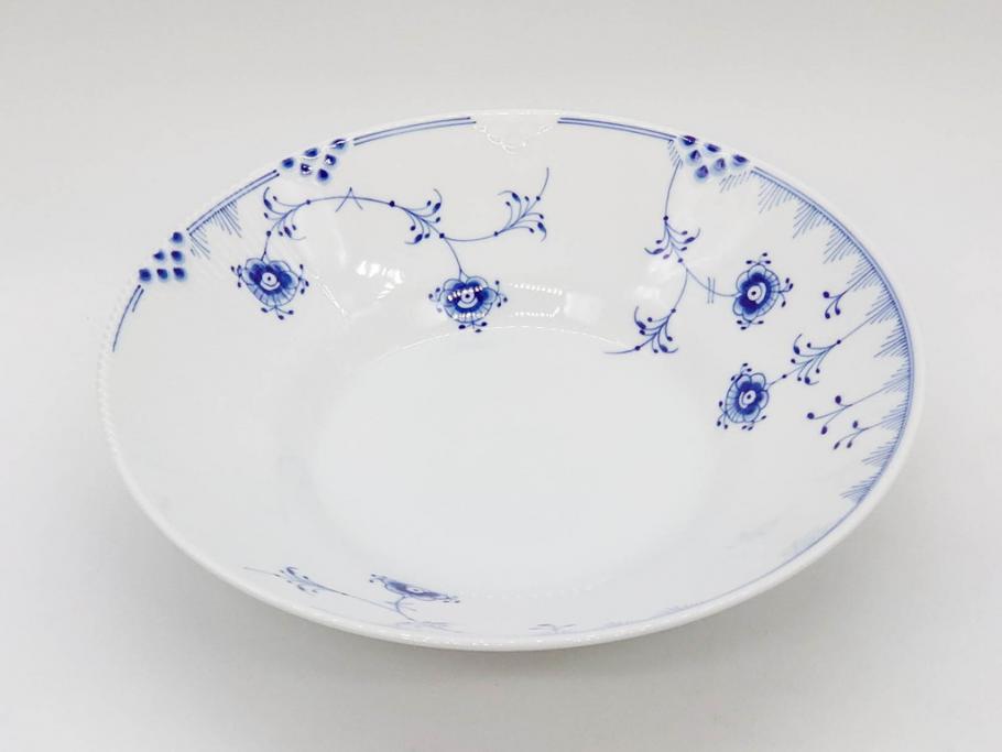 デンマーク　ROYAL COPENHAGEN(ロイヤルコペンハーゲン)　ブルーエレメンツ　美しいフォルムのデザインが目を惹くディーププレート 24cm(皿、洋食器)(R-075949)
