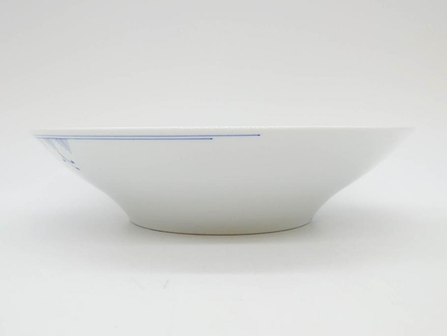 デンマーク　ROYAL COPENHAGEN(ロイヤルコペンハーゲン)　ブルーエレメンツ　美しいフォルムのデザインが目を惹くディーププレート 24cm(皿、洋食器)(R-075949)