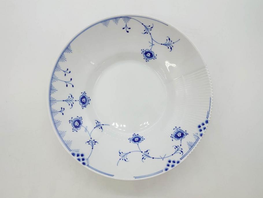 デンマーク　ROYAL COPENHAGEN(ロイヤルコペンハーゲン)　ブルーエレメンツ　美しいフォルムのデザインが目を惹くディーププレート 24cm(皿、洋食器)(R-075949)