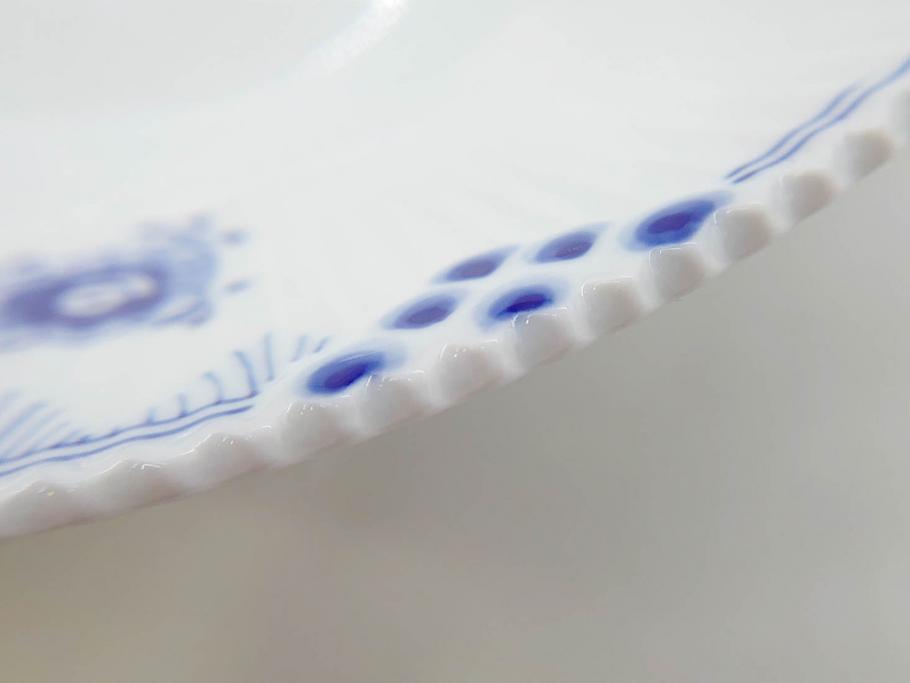 デンマーク　ROYAL COPENHAGEN(ロイヤルコペンハーゲン)　ブルーエレメンツ　美しいフォルムのデザインが目を惹くディーププレート 24cm(皿、洋食器)(R-075949)