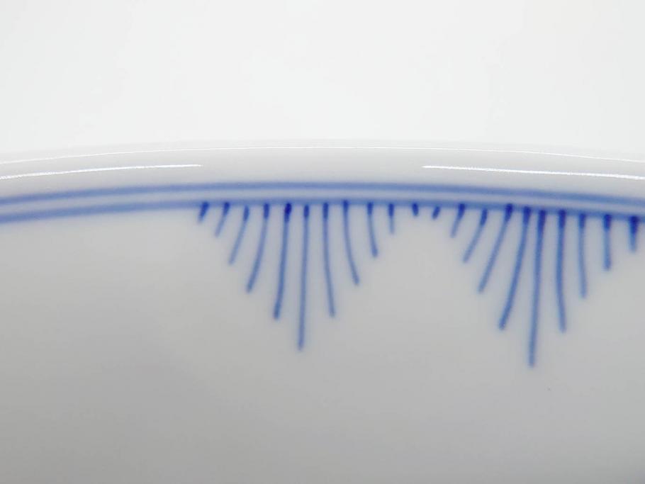デンマーク　ROYAL COPENHAGEN(ロイヤルコペンハーゲン)　ブルーエレメンツ　美しいフォルムのデザインが目を惹くディーププレート 24cm(皿、洋食器)(R-075949)