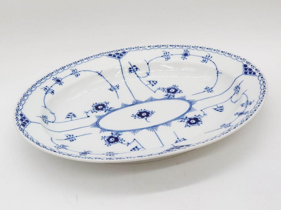 デンマーク　ROYAL COPENHAGEN(ロイヤルコペンハーゲン)　ブルーフルーテッド　ハーフレース　食卓を華やかに演出するオーバルディッシュ(プレート、皿、洋食器)(定価約71500円)(R-075950)