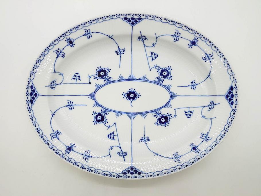 デンマーク　ROYAL COPENHAGEN(ロイヤルコペンハーゲン)　ブルーフルーテッド　ハーフレース　食卓を華やかに演出するオーバルディッシュ(プレート、皿、洋食器)(定価約71500円)(R-075950)