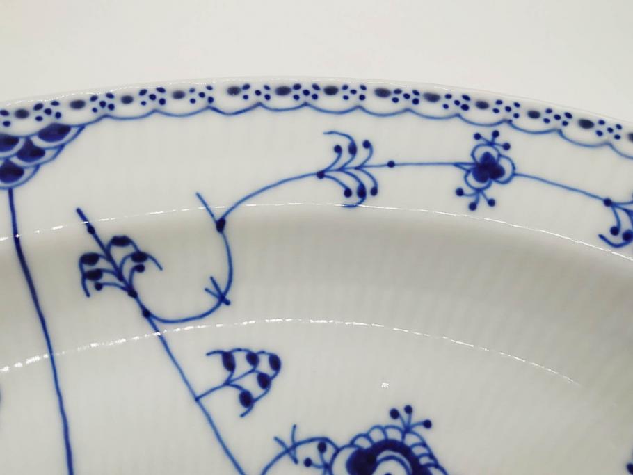 デンマーク　ROYAL COPENHAGEN(ロイヤルコペンハーゲン)　ブルーフルーテッド　ハーフレース　食卓を華やかに演出するオーバルディッシュ(プレート、皿、洋食器)(定価約71500円)(R-075950)