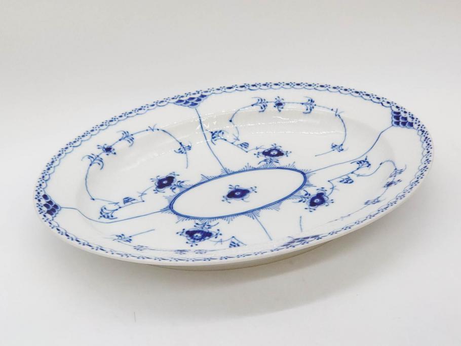 デンマーク　ROYAL COPENHAGEN(ロイヤルコペンハーゲン)　ブルーフルーテッド　ハーフレース　食卓を華やかに演出するオーバルディッシュ(プレート、皿、洋食器)(定価約71500円)(R-075951)