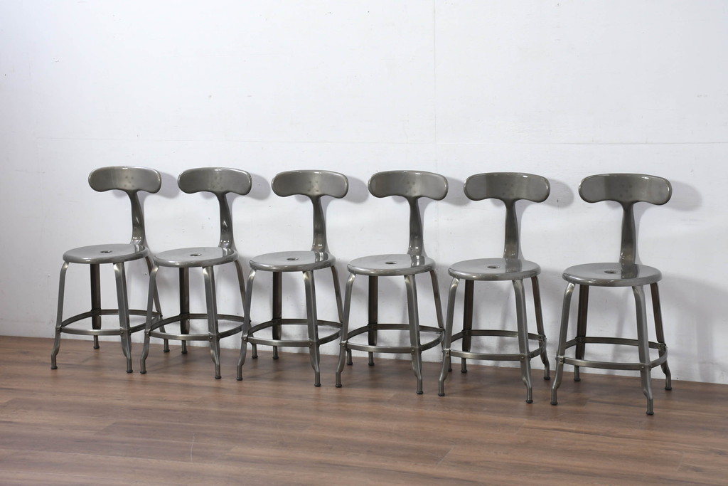 中古　美品　フランス　Nicolle Chair(ニコル・チェア)　Whale Tail(ホエールテイル)　インダストリアルデザインがおしゃれなオールスチールのメタルチェア6脚セット(板座チェア、ダイニングチェア、椅子、イス、バラ売り可能)(定価6脚で約35万円)(R-081913)
