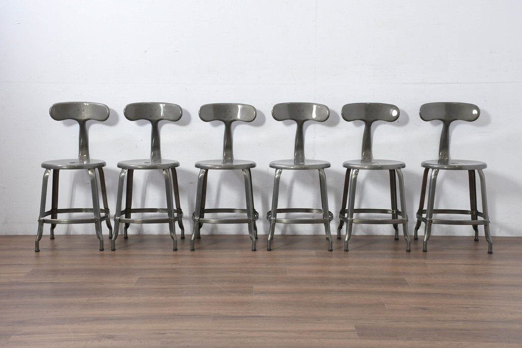 中古　美品　フランス　Nicolle Chair(ニコル・チェア)　Whale Tail(ホエールテイル)　インダストリアルデザインがおしゃれなオールスチールのメタルチェア6脚セット(板座チェア、ダイニングチェア、椅子、イス、バラ売り可能)(定価6脚で約35万円)(R-081913)