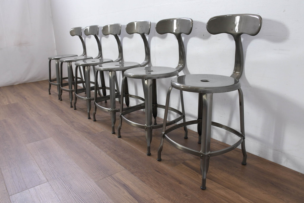 中古　美品　フランス　Nicolle Chair(ニコル・チェア)　Whale Tail(ホエールテイル)　インダストリアルデザインがおしゃれなオールスチールのメタルチェア6脚セット(板座チェア、ダイニングチェア、椅子、イス、バラ売り可能)(定価6脚で約35万円)(R-081913)