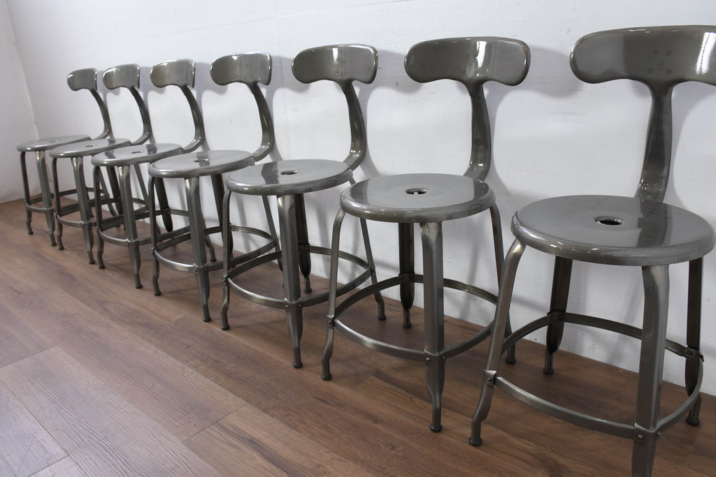 中古　美品　フランス　Nicolle Chair(ニコル・チェア)　Whale Tail(ホエールテイル)　インダストリアルデザインがおしゃれなオールスチールのメタルチェア7脚セット(板座チェア、ダイニングチェア、椅子、イス、バラ売り可能)(定価7脚で約50万円)(R-081914)