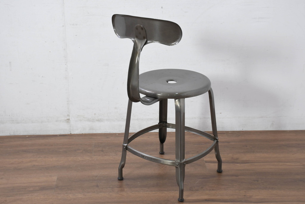 中古　美品　フランス　Nicolle Chair(ニコル・チェア)　Whale Tail(ホエールテイル)　インダストリアルデザインがおしゃれなオールスチールのメタルチェア7脚セット(板座チェア、ダイニングチェア、椅子、イス、バラ売り可能)(定価7脚で約50万円)(R-081914)