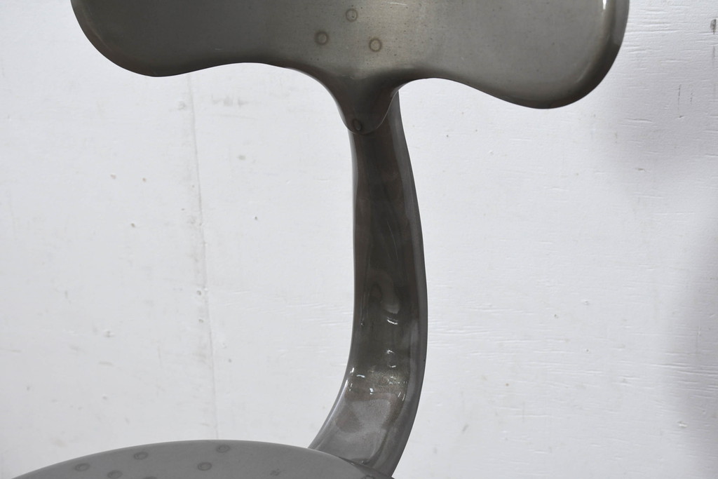 中古　美品　フランス　Nicolle Chair(ニコル・チェア)　Whale Tail(ホエールテイル)　インダストリアルデザインがおしゃれなオールスチールのメタルチェア7脚セット(板座チェア、ダイニングチェア、椅子、イス、バラ売り可能)(定価7脚で約50万円)(R-081914)