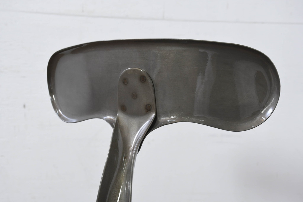 中古　美品　フランス　Nicolle Chair(ニコル・チェア)　Whale Tail(ホエールテイル)　インダストリアルデザインがおしゃれなオールスチールのメタルチェア7脚セット(板座チェア、ダイニングチェア、椅子、イス、バラ売り可能)(定価7脚で約50万円)(R-081914)