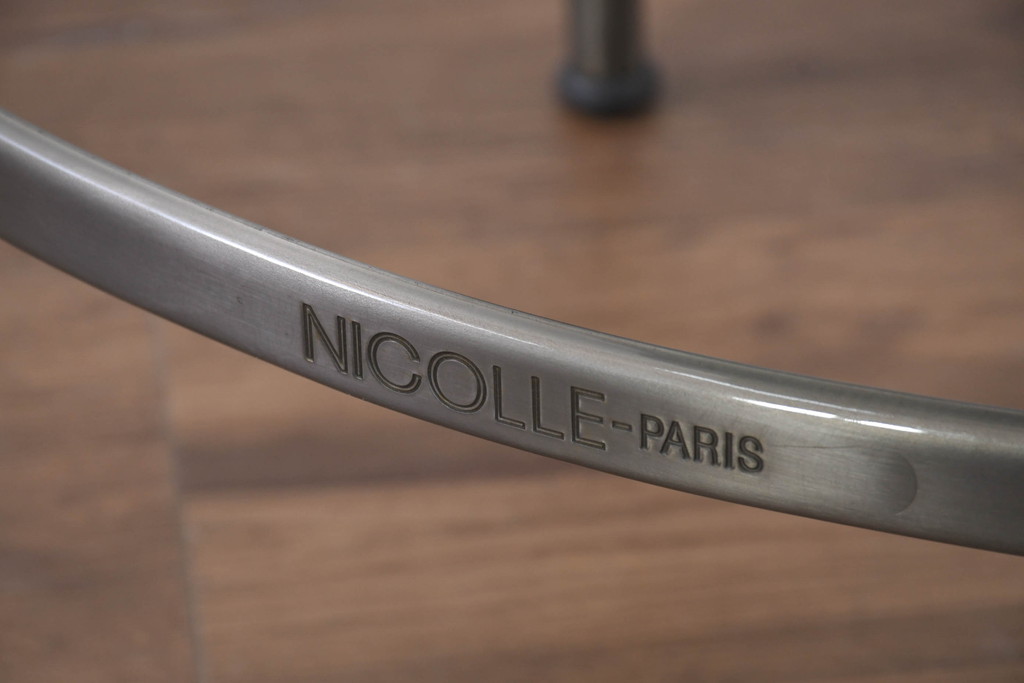 中古　美品　フランス　Nicolle Chair(ニコル・チェア)　Whale Tail(ホエールテイル)　インダストリアルデザインがおしゃれなオールスチールのメタルチェア7脚セット(板座チェア、ダイニングチェア、椅子、イス、バラ売り可能)(定価7脚で約50万円)(R-081914)