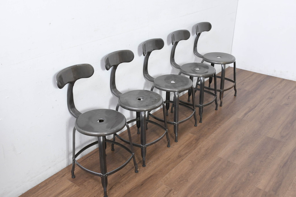 中古　フランス　Nicolle Chair(ニコル・チェア)　Whale Tail(ホエールテイル)　やや小ぶり　インダストリアルデザインがおしゃれなオールスチールのメタルチェア5脚セット(板座チェア、ダイニングチェア、椅子、イス、バラ売り可能)(定価5脚で約29万円)(R-081915)