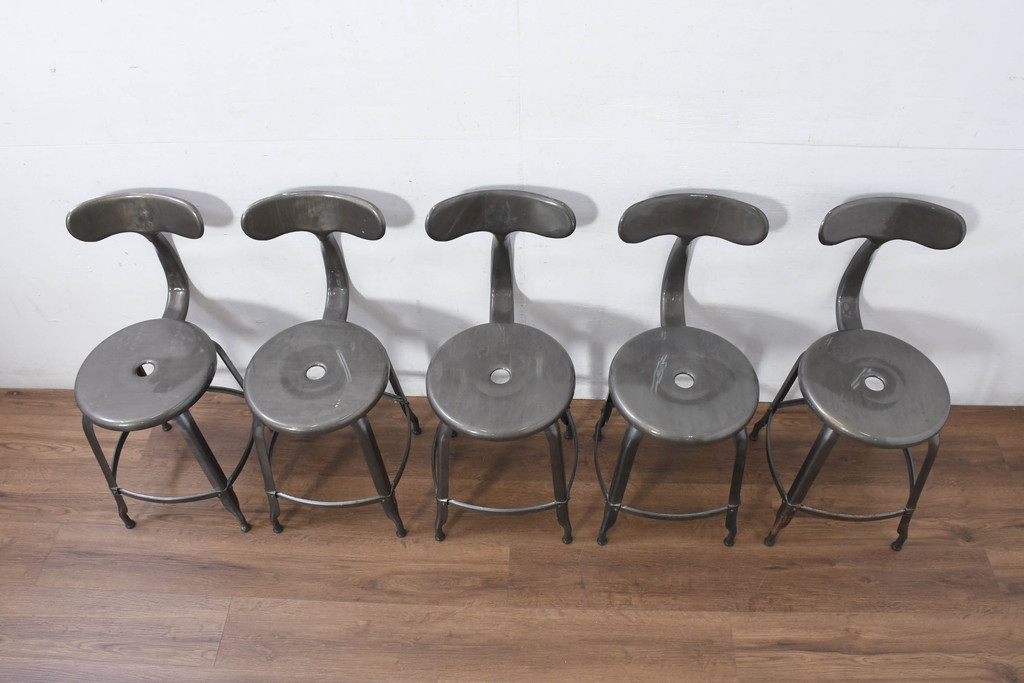中古　フランス　Nicolle Chair(ニコル・チェア)　Whale Tail(ホエールテイル)　やや小ぶり　インダストリアルデザインがおしゃれなオールスチールのメタルチェア5脚セット(板座チェア、ダイニングチェア、椅子、イス、バラ売り可能)(定価5脚で約29万円)(R-081915)