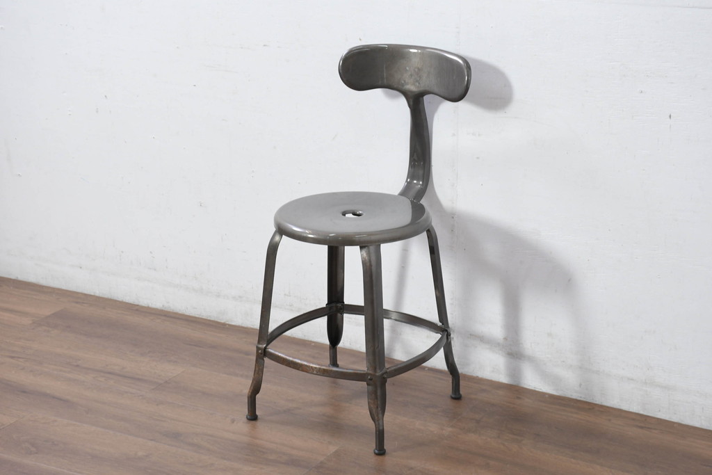 中古　フランス　Nicolle Chair(ニコル・チェア)　Whale Tail(ホエールテイル)　やや小ぶり　インダストリアルデザインがおしゃれなオールスチールのメタルチェア5脚セット(板座チェア、ダイニングチェア、椅子、イス、バラ売り可能)(定価5脚で約29万円)(R-081915)