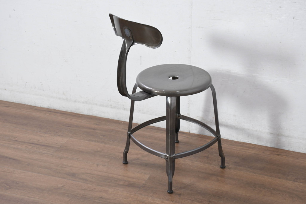 中古　フランス　Nicolle Chair(ニコル・チェア)　Whale Tail(ホエールテイル)　やや小ぶり　インダストリアルデザインがおしゃれなオールスチールのメタルチェア5脚セット(板座チェア、ダイニングチェア、椅子、イス、バラ売り可能)(定価5脚で約29万円)(R-081915)