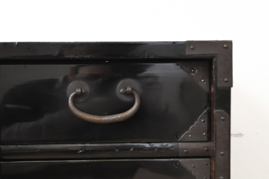 和製アンティーク　黒漆塗り　重厚感ある佇まいが魅力的な庄内小箪笥(和箪笥、時代箪笥、小物収納、収納箪笥)(R-057843)