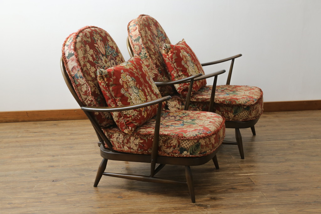 イギリスビンテージ　ERCOL(アーコール)　優雅でクラシカルな雰囲気を高める1人掛けソファ2脚セット(アームチェア、1Pソファ、一人掛け、椅子、イス、ヴィンテージ、英国)(R-069040)