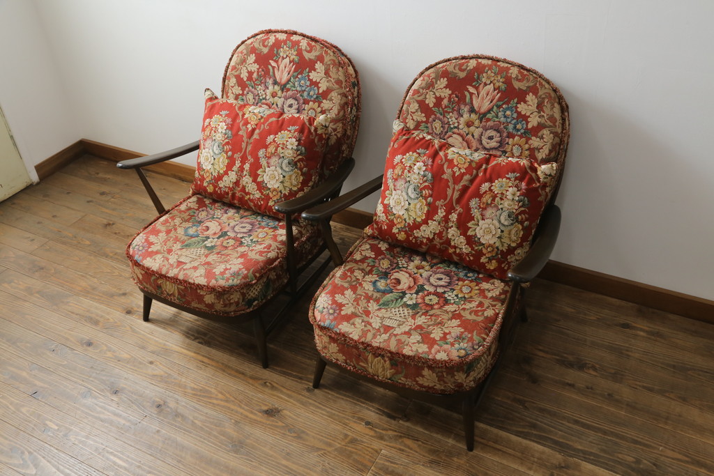 イギリスビンテージ　ERCOL(アーコール)　優雅でクラシカルな雰囲気を高める1人掛けソファ2脚セット(アームチェア、1Pソファ、一人掛け、椅子、イス、ヴィンテージ、英国)(R-069040)