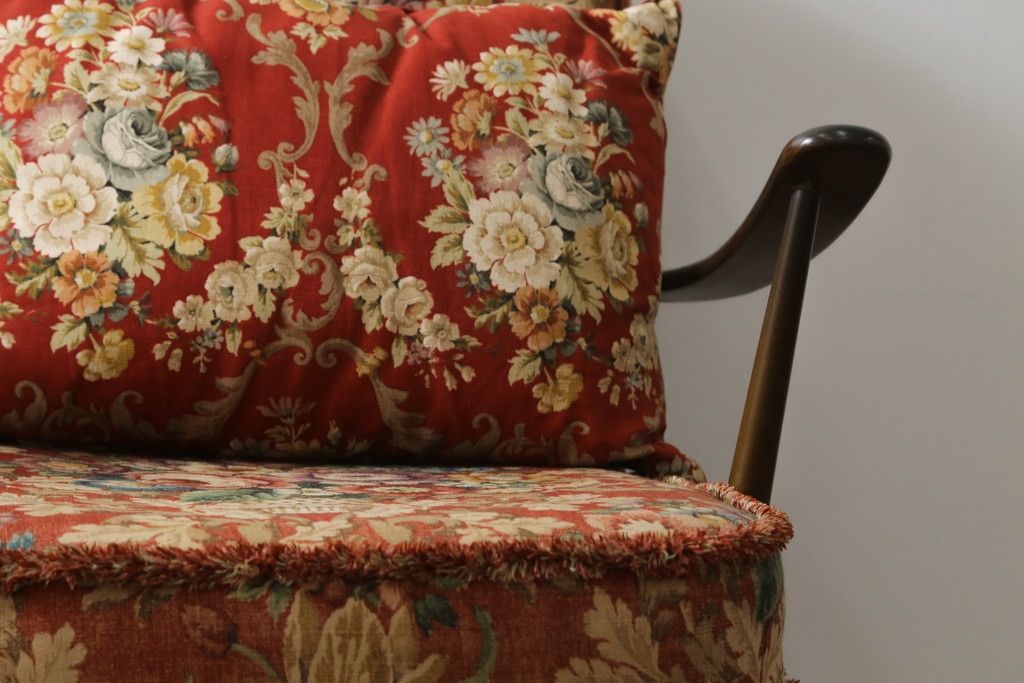 イギリスビンテージ　ERCOL(アーコール)　優雅でクラシカルな雰囲気を高める1人掛けソファ2脚セット(アームチェア、1Pソファ、一人掛け、椅子、イス、ヴィンテージ、英国)(R-069040)