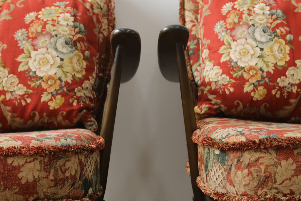 イギリスビンテージ　ERCOL(アーコール)　優雅でクラシカルな雰囲気を高める1人掛けソファ2脚セット(アームチェア、1Pソファ、一人掛け、椅子、イス、ヴィンテージ、英国)(R-069040)