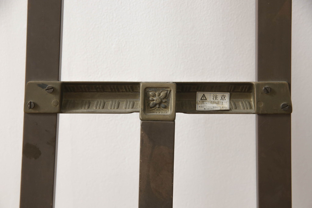 イタリアビンテージ　真鍮製　エレガントな空間演出が叶うイーゼル(画架、ディスプレイ、譜面立て、メニュー立て、絵画スタンド、ヴィンテージ)(R-069690)