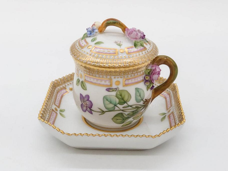 デンマーク　ROYAL COPENHAGEN(ロイヤルコペンハーゲン)　フローラダニカ　優雅で気品に満ちた蓋付きカップ&ソーサー(金彩、花、カスタードポット、マスタード、蓋物、洋食器、C&S、北欧)(R-082752)