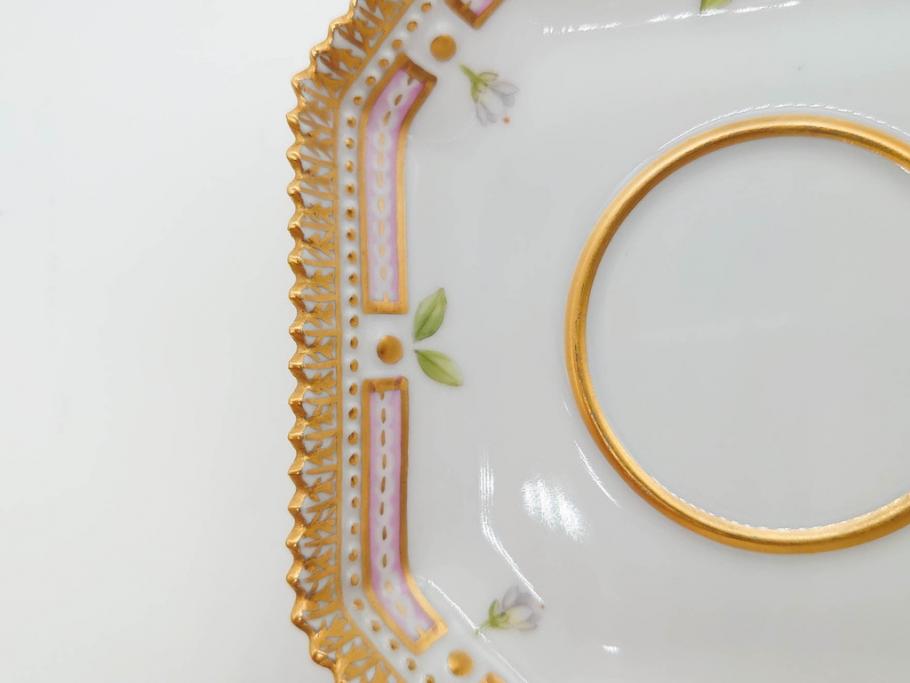 デンマーク　ROYAL COPENHAGEN(ロイヤルコペンハーゲン)　フローラダニカ　優雅で気品に満ちた蓋付きカップ&ソーサー(金彩、花、カスタードポット、マスタード、蓋物、洋食器、C&S、北欧)(R-082752)