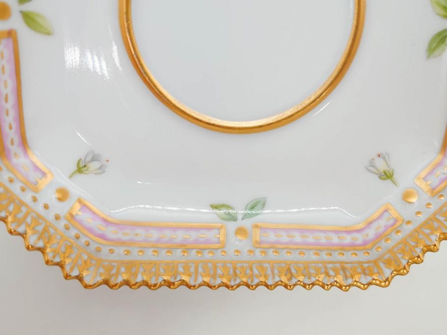 デンマーク　ROYAL COPENHAGEN(ロイヤルコペンハーゲン)　フローラダニカ　優雅で気品に満ちた蓋付きカップ&ソーサー(金彩、花、カスタードポット、マスタード、蓋物、洋食器、C&S、北欧)(R-082752)