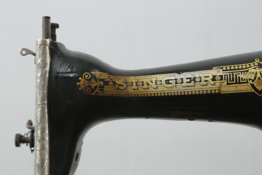 ジャンク品　イギリスアンティーク　SINGER(シンガー)社　置くだけで絵になる素敵な足踏みミシン(シンガーミシン、ミシンテーブル、ミシン台、工業用ミシン、サイドテーブル、ディスプレイ、英国)(R-065801)