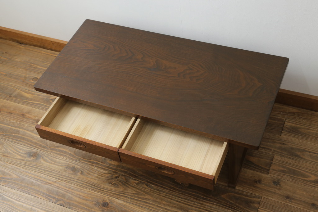 中古　高級品!!　指物家具　タモ材　漆塗り　凛とした佇まいと杢目が美しい文机(ローテーブル、座机、作業台、ワークデスク、在宅用、在宅ワーク用)(R-072578)