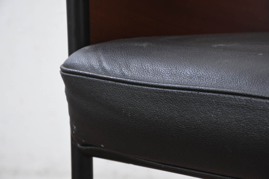 イタリアビンテージ　名作希少品!!　ドリアデ(Driade)　コステス(COSTES)　フィリップ・スタルク(Philippe Starck)デザイン　流線形のフォルムが美しいダイニングチェア2脚セット(椅子、イス、ヴィンテージ、バラ売り可能)(R-082288)