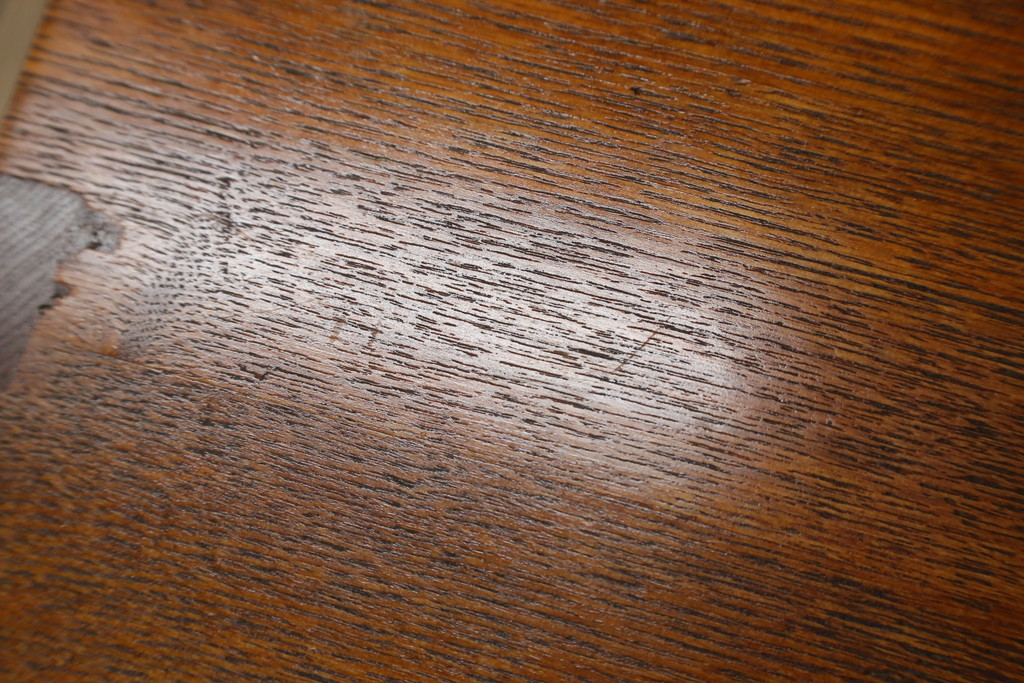 中古　美品　ニレ材　両面使いで場所を選ばずにお部屋づくりを楽しめる小振りな階段箪笥(和たんす、収納タンス、戸棚、引き出し)(R-079267)