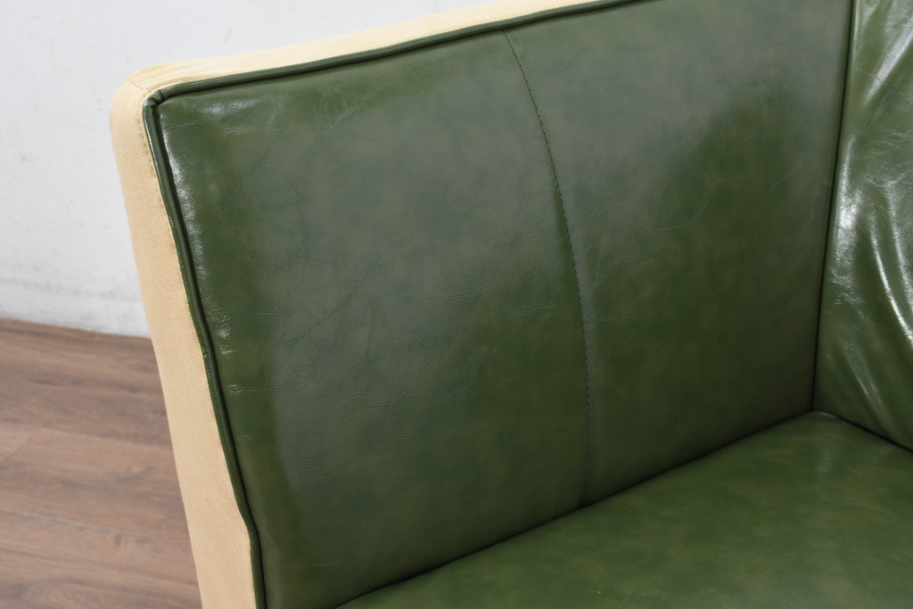 中古　美品　UP TOWN FURNITURE(アップタウン・ファニチャー)　PULLEY(プーリー)　合皮　レトロな色使いがおしゃれな2人掛けカウチソファ(二人掛け、2Pソファ、コーナーソファ)(R-081930)