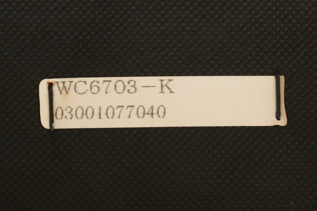 中古　カリモク家具(karimoku)　COLONIAL(コロニアル)シリーズ　クラシカルな佇まいが魅力的な3人掛けソファ(三人掛け、3Pソファ)(R-080324)