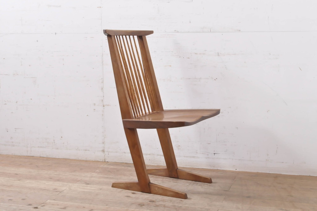 和製ビンテージ　ジョージナカシマ　希少!!　契りあり　小田急ハルク購入　桜製作所　コノイドチェア(CONOID CHAIR)　CN101　スタイリッシュな佇まいのサイドチェア(ジョージ・ナカシマ、板座チェア、ダイニングチェア、椅子、イス、アレー型、鼓、千切り止め、ヴィンテージ)(R-068124)