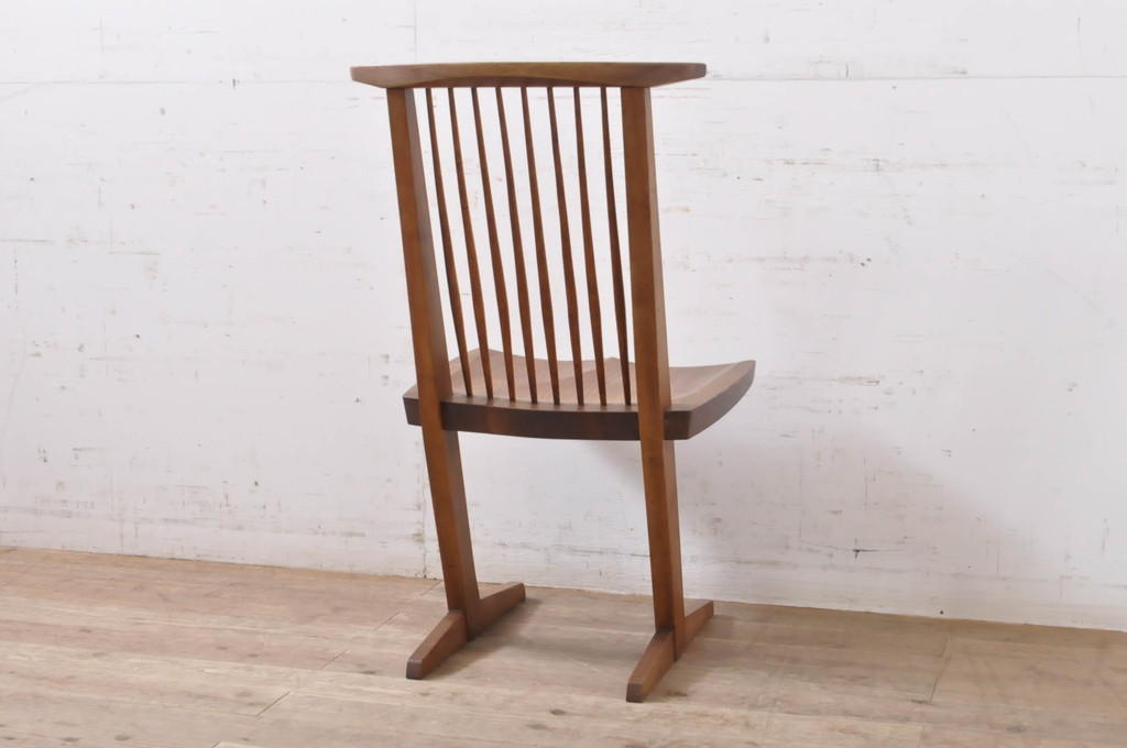和製ビンテージ　ジョージナカシマ　希少!!　契りあり　小田急ハルク購入　桜製作所　コノイドチェア(CONOID CHAIR)　CN101　スタイリッシュな佇まいのサイドチェア(ジョージ・ナカシマ、板座チェア、ダイニングチェア、椅子、イス、アレー型、鼓、千切り止め、ヴィンテージ)(R-068124)