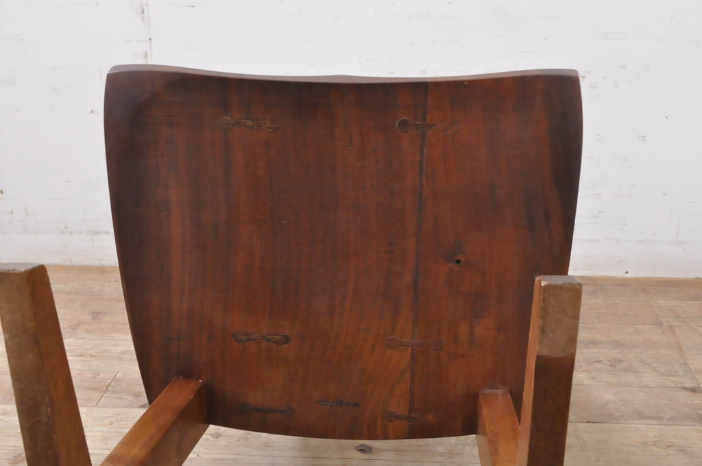 和製ビンテージ　ジョージナカシマ　希少!!　契りあり　小田急ハルク購入　桜製作所　コノイドチェア(CONOID CHAIR)　CN101　スタイリッシュな佇まいのサイドチェア(ジョージ・ナカシマ、板座チェア、ダイニングチェア、椅子、イス、アレー型、鼓、千切り止め、ヴィンテージ)(R-068124)