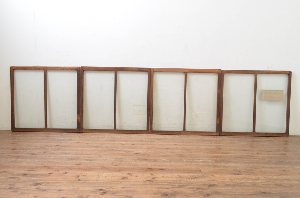 アンティーク建具　総欅(ケヤキ)材　お部屋に取り入れやすいシンプルなガラス窓4枚セット(引き戸、ガラス戸)(R-068429)