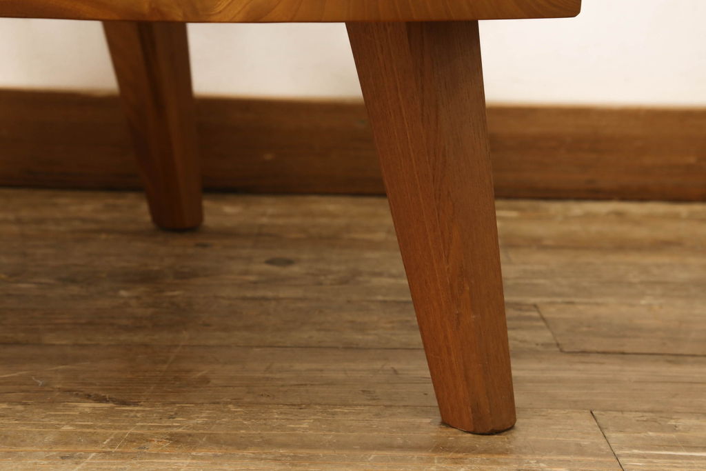 中古　国産　手造り工芸家具　総欅(ケヤキ)材　木のぬくもり感じる個性的なアームチェア(木製チェア、椅子、イス、高座椅子、安楽椅子、板座チェア)(R-061407)