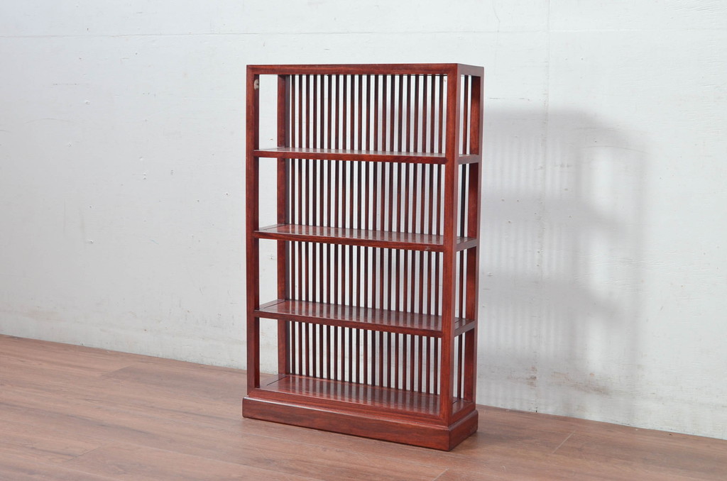 中古　美品　唐木　上品な縦格子が和の美しさを漂わせる小振りな飾り棚(陳列棚、花梨棚、ディスプレイラック、収納棚、オープンラック)(R-081847)