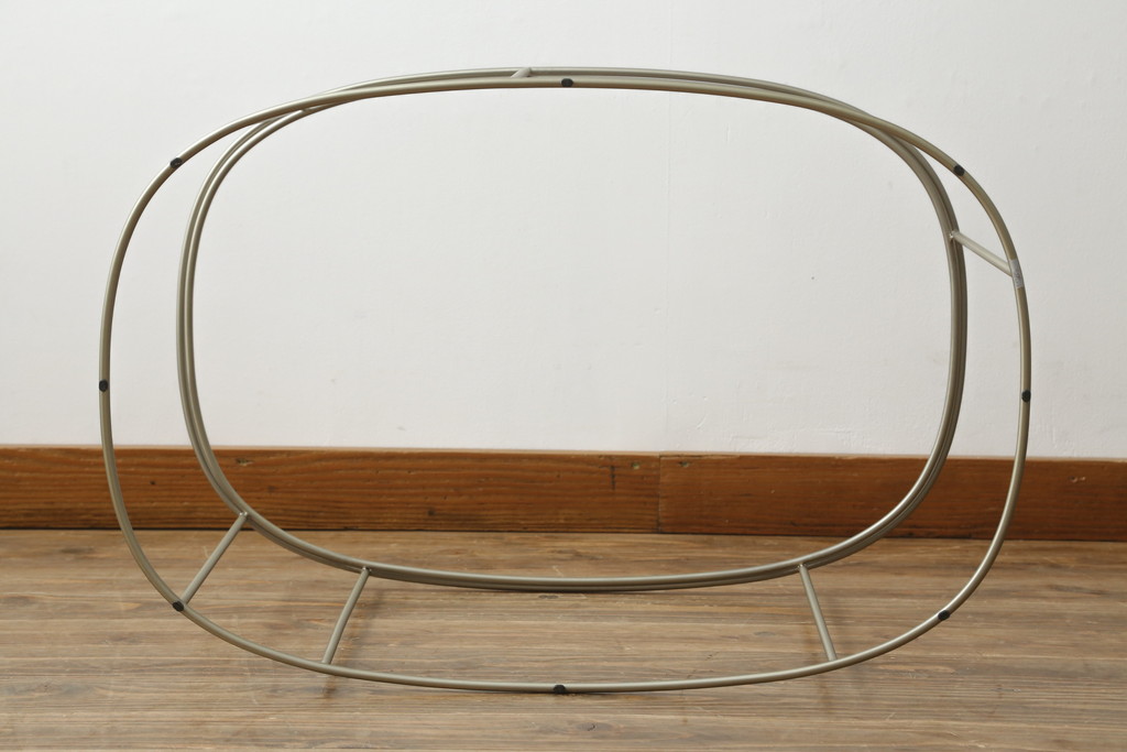 中古　展示品　超美品　arflex(アルフレックス)　ELIPS(エリプス)　シンプルモダンな空間づくりに活躍するコーヒーテーブル(リビングテーブル、ローテーブル、サイドテーブル、センターテーブル)(定価約22万円)(R-061229)