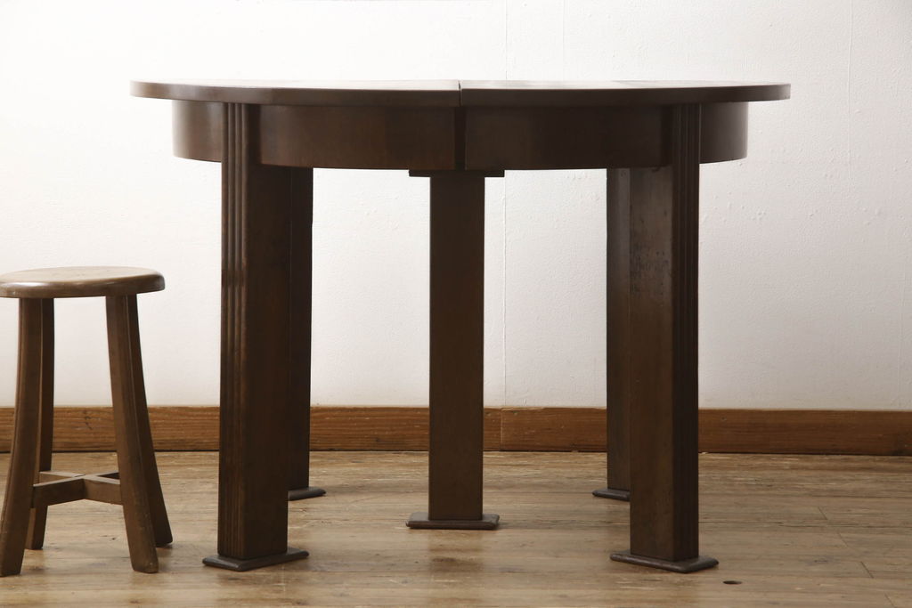和製アンティーク　昭和初期　希少デザイン　落ち着いた色味が素敵なエクステンションテーブル(ダイニングテーブル、2人掛け、4人掛け、6人掛け、食卓、丸テーブル、ラウンドテーブル)(R-060813)