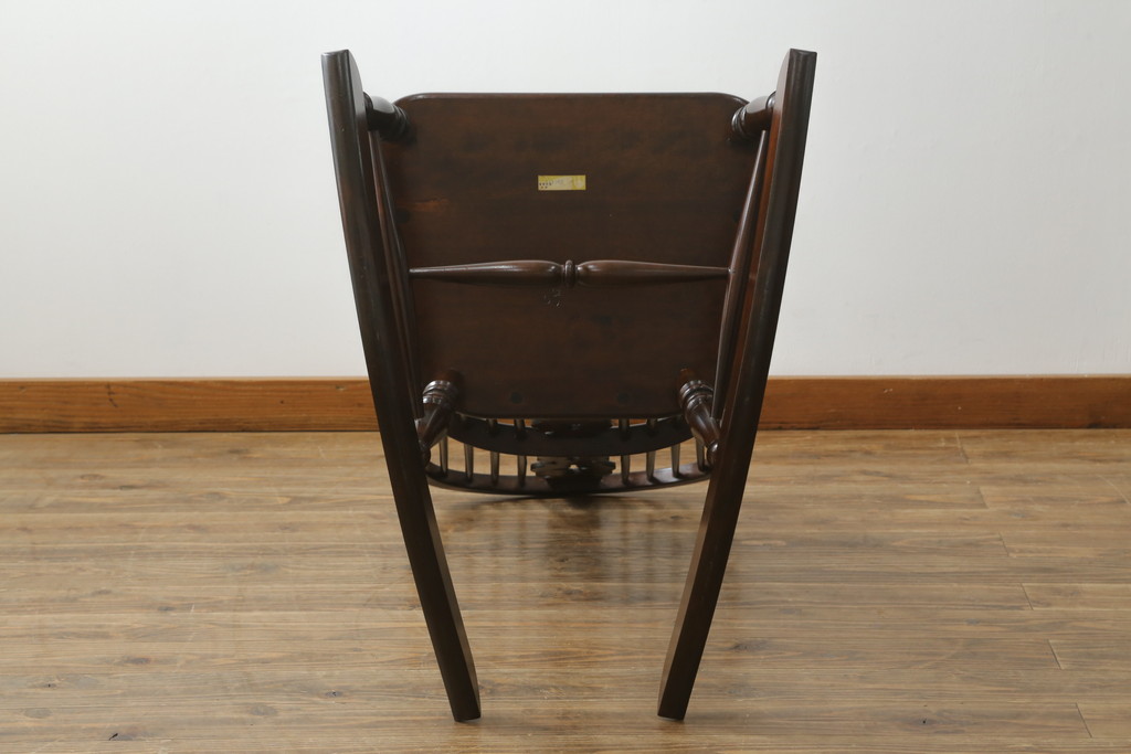中古　美品　松本民芸家具　透かし彫りや挽き物加工など、細部まで凝ったつくりのW型ロッキングチェア(板座チェア、アームチェア)(R-061513)