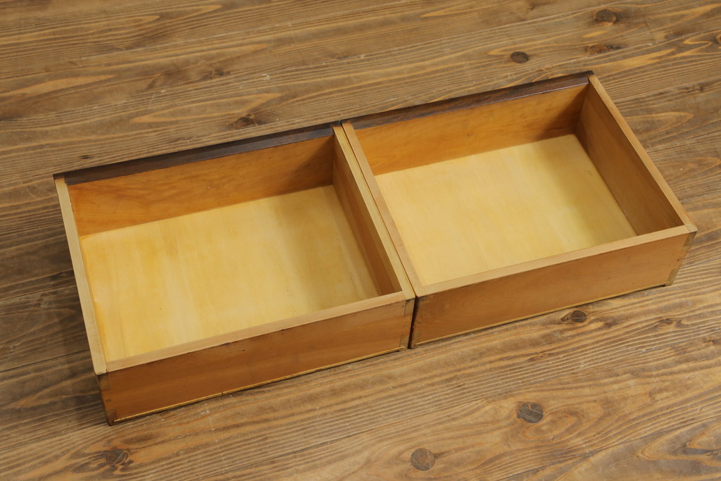 中古　美品　松本民芸家具　#58型　お洒落な扉のデザインが印象的な食器棚(カップボード、収納棚、戸棚)(定価約55万円)(R-064191)
