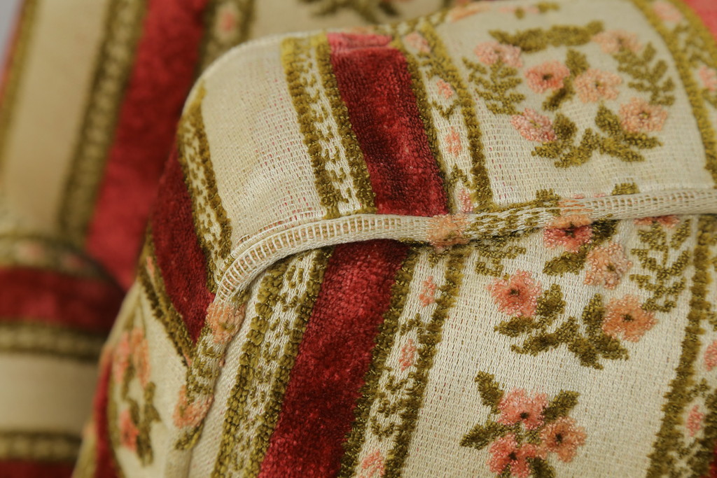 【K.K.様ご決済用】中古　DREXEL HERITAGE(ドレクセルヘリテイジ)　ストライプ柄のファブリックが目を引く1人掛けソファ(1Pソファ、一人掛けソファ、パーソナルソファ、アームチェア、ラウンジチェア)(R-066610)
