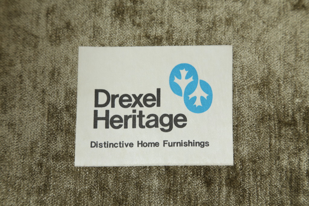 【K.K.様ご決済用】中古　DREXEL HERITAGE(ドレクセルヘリテイジ)　ストライプ柄のファブリックが目を引く1人掛けソファ(1Pソファ、一人掛けソファ、パーソナルソファ、アームチェア、ラウンジチェア)(R-066610)