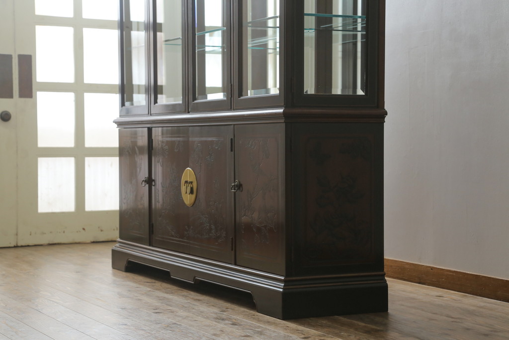 中古　美品　DREXEL HERITAGE(ドレクセルヘリテイジ)　シノワズリ様式　上品な佇まいが美しいチャイナキャビネット(定価約340万円)(食器棚、キュリオケース、ガラスケース、ショーケース、戸棚、飾り棚)(R-059661)